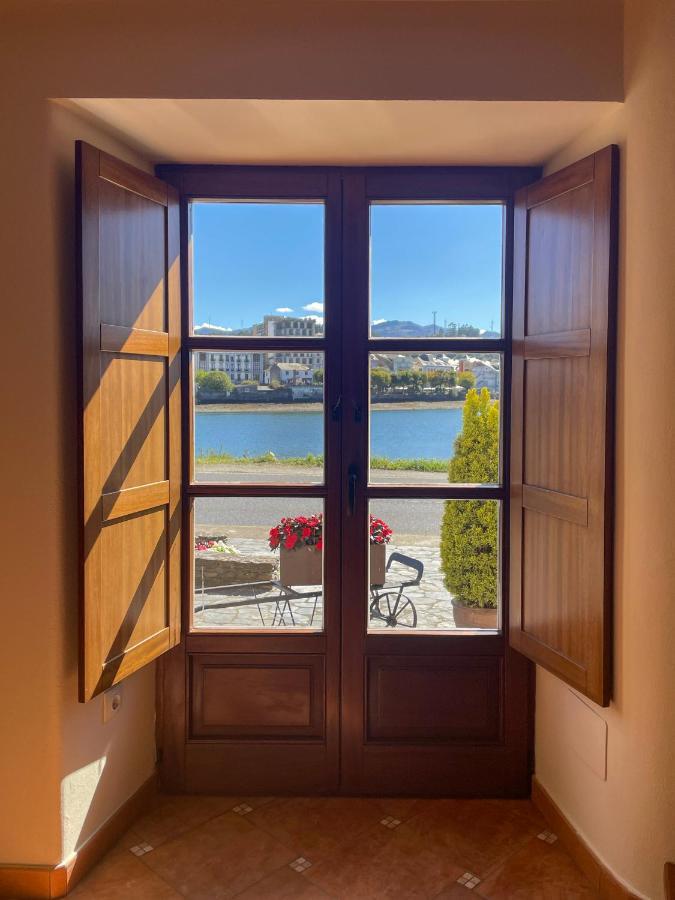 Casa Ria De Navia Pensionat Exteriör bild